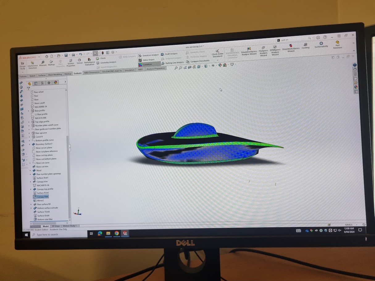 Curvature analysis on early CAD prototype